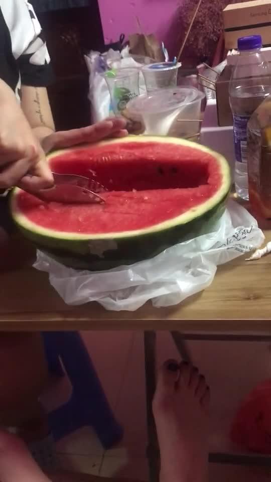 宿舍搞笑吃瓜,欢乐时光里的爆笑瞬间